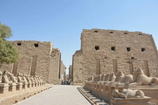 رحلة الأقصر في يوم — الكرنك ووادي الملوك ومعبد حتشبسوت