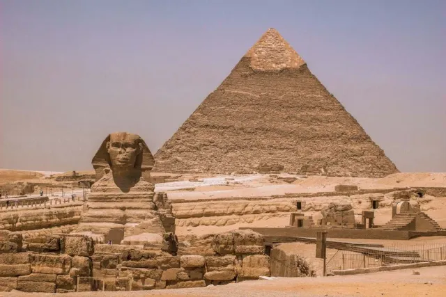 رحلة القاهرة — الأهرامات وأبو الهول والمتحف